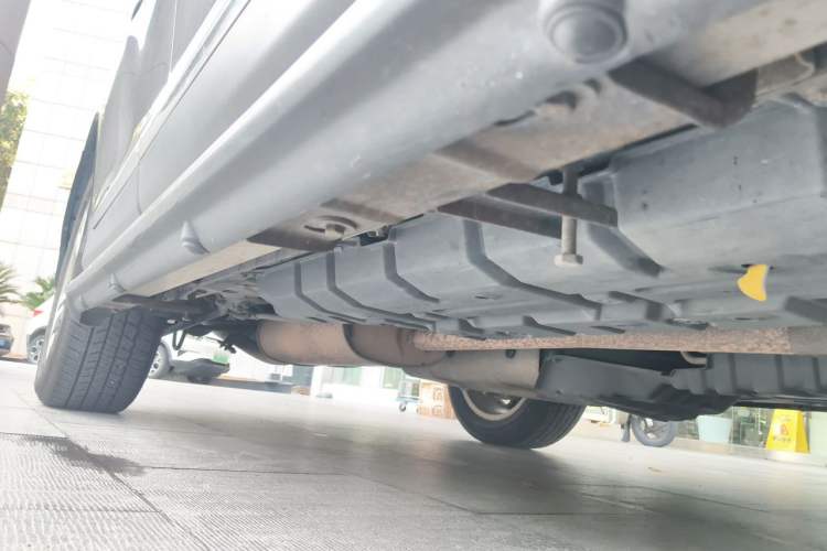 Used Toyota Highlander 2012 2.7L Two-Wheel Drive 7-Seater Luxury Edition Chassis Front Right