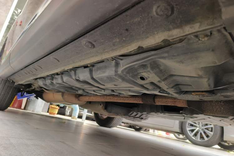 Used Toyota Highlander 2012 2.7L Two-Wheel Drive 7-Seater Elite Edition Chassis Front Right