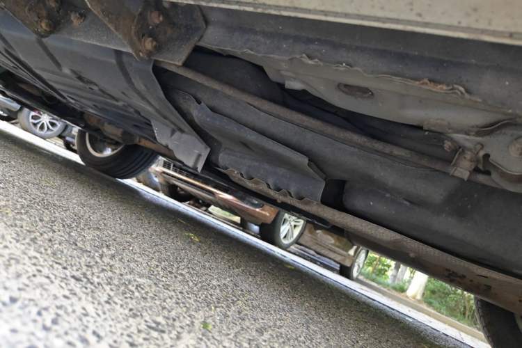 Used Toyota Highlander 2012 2.7L Two-Wheel Drive 7-Seater Luxury Edition Chassis Rear Left