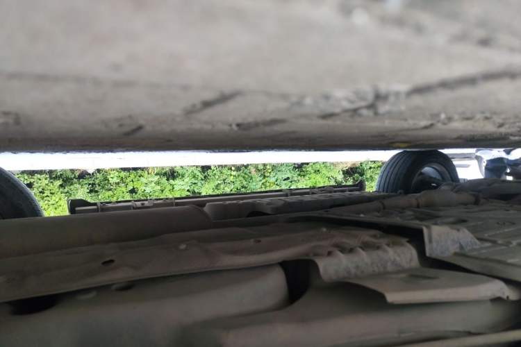 Used Toyota Highlander 2012 2.7L Two-Wheel Drive 7-Seater Ultimate Edition Chassis Rear Left