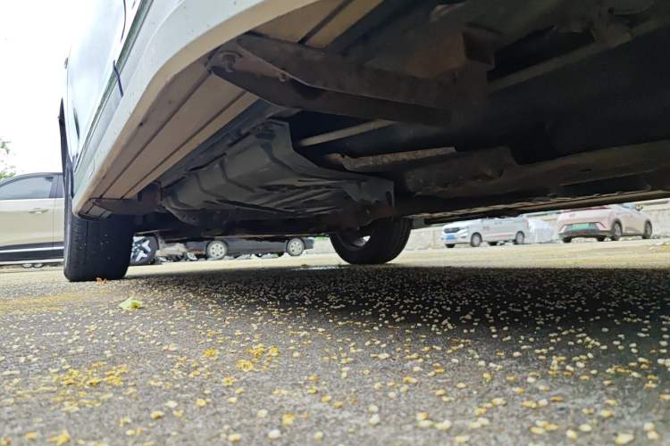 Used Toyota Highlander 2012 2.7L Two-Wheel Drive 7-Seater Luxury Edition Chassis Rear Left
