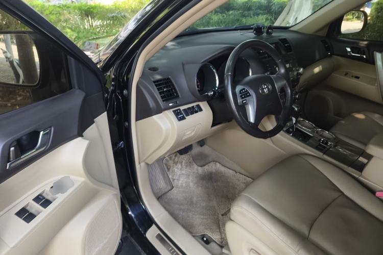 Used Toyota Highlander 2012 2.7L Two-Wheel Drive 5-Seater Sport Edition Driver Seat