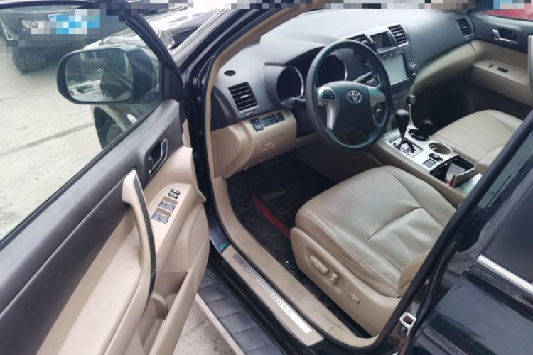 Used Toyota Highlander 2012 2.7L Two-Wheel Drive 5-Seater Sport Edition Driver Seat