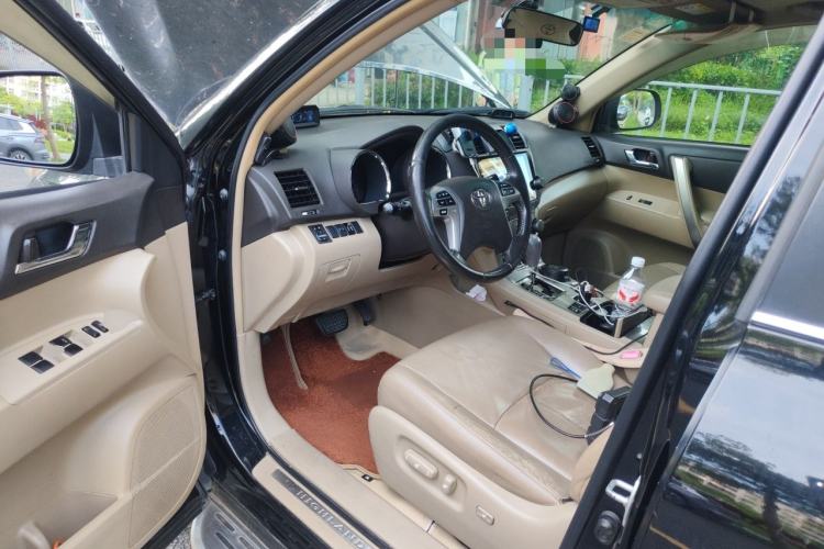 Used Toyota Highlander 2012 3.5L 4x4 7-Seater Luxury Edition Driver Seat