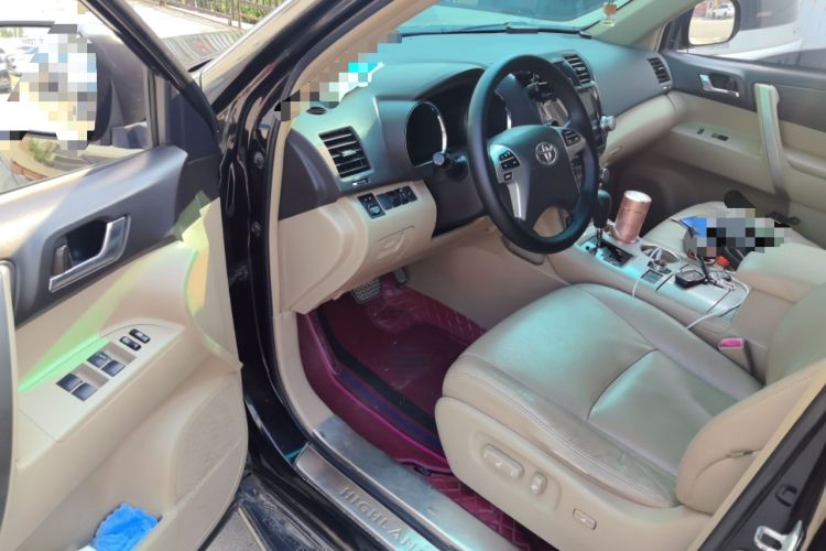 Used Toyota Highlander 2012 2.7L Two-Wheel Drive 7-Seater Luxury Edition Driver Seat