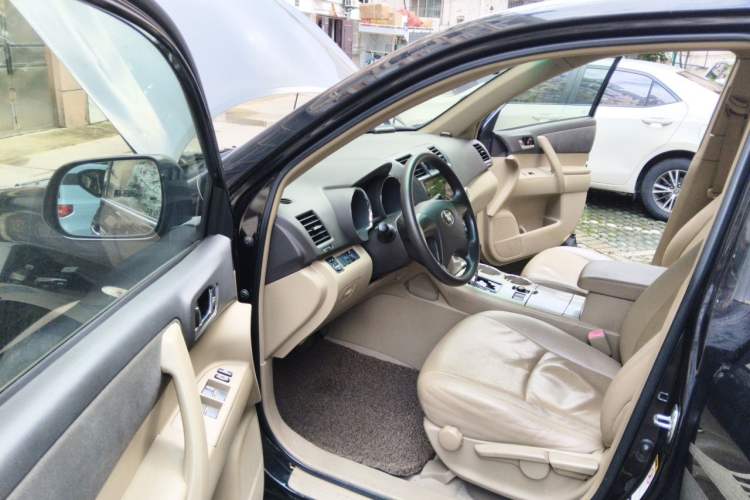 Used Toyota Highlander 2012 2.7L 2WD 5-Seater Elite Edition Driver Seat