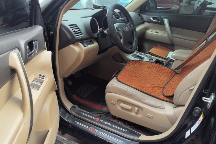 Used Toyota Highlander 2012 2.7L Two-Wheel Drive 7-Seater Luxury Navigation Edition Driver Seat