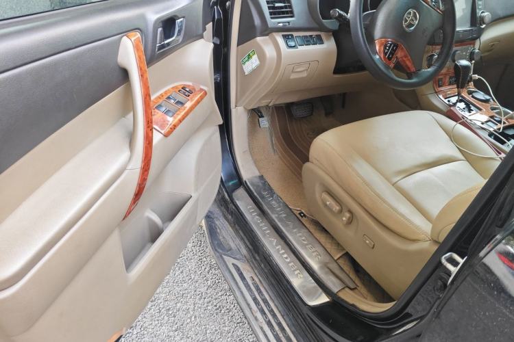 Used Toyota Highlander 2012 2.7L Two-Wheel Drive 5-Seater Sport Edition Driver Seat