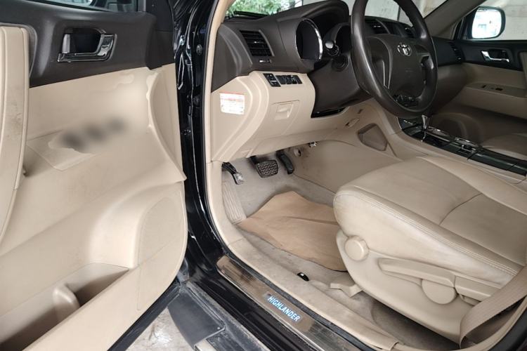 Used Toyota Highlander 2012 2.7L Two-Wheel Drive 7-Seater Elite Edition Driver Seat