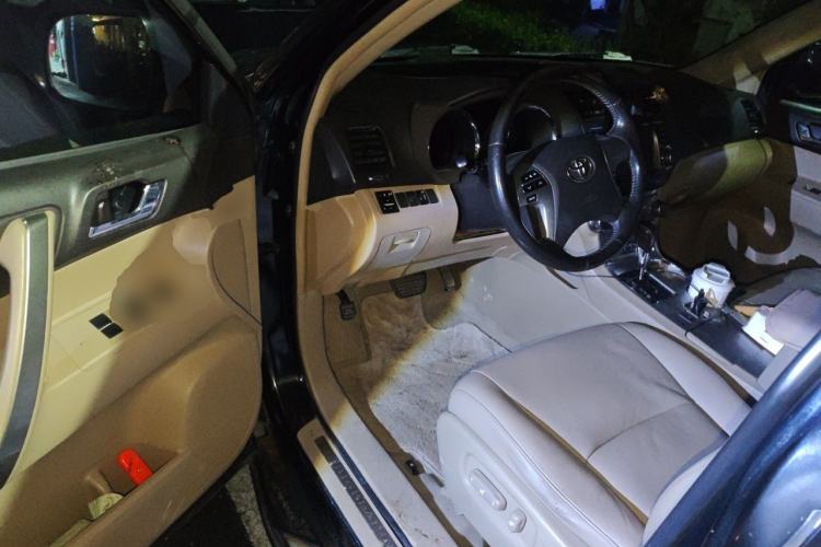 Used Toyota Highlander 2012 2.7L Two-Wheel Drive 5-Seater Sport Edition Driver Seat