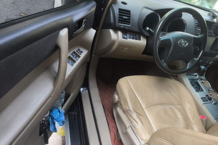 Used Toyota Highlander 2012 2.7L 2WD 5-Seater Elite Edition Driver Seat