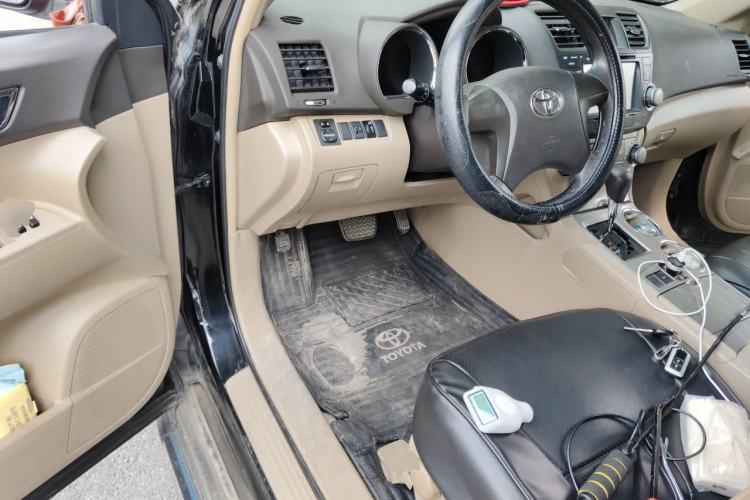 Used Toyota Highlander 2012 2.7L Two-Wheel Drive 7-Seater Elite Edition Driver Seat
