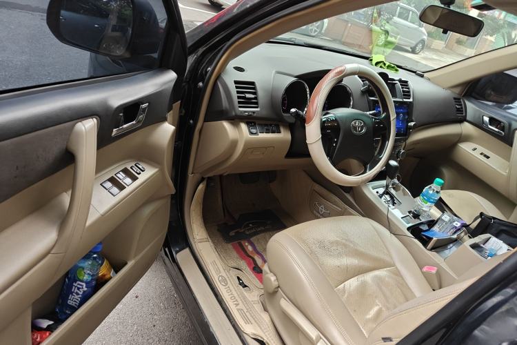 Used Toyota Highlander 2012 2.7L Two-Wheel Drive 7-Seater Elite Edition Driver Seat