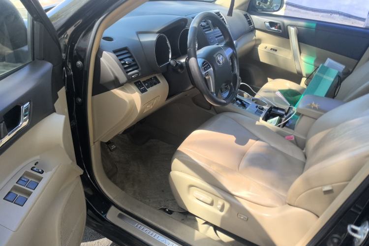 Used Toyota Highlander 2012 2.7L Two-Wheel Drive 5-Seater Sport Edition Driver Seat
