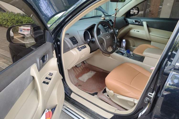 Used Toyota Highlander 2012 2.7L 2WD 5-Seater Elite Edition Driver Seat