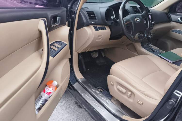 Used Toyota Highlander 2012 2.7L 2WD 5-Seater Elite Edition Driver Seat