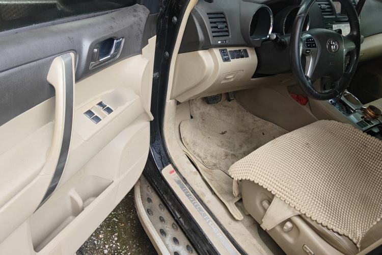 Used Toyota Highlander 2012 2.7L Two-Wheel Drive 5-Seater Sport Edition Driver Seat