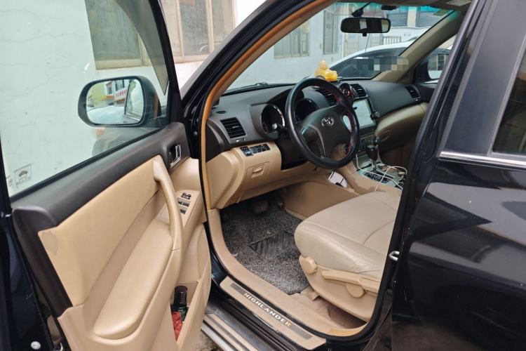 Used Toyota Highlander 2012 2.7L Two-Wheel Drive 7-Seater Elite Edition Driver Seat