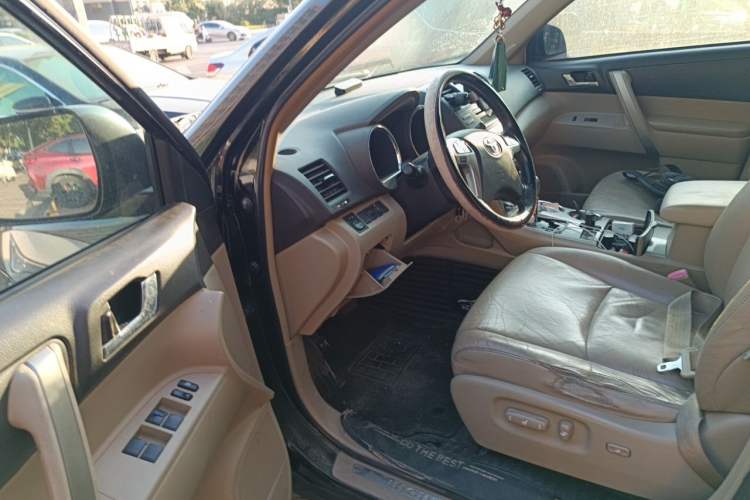 Used Toyota Highlander 2012 3.5L 4x4 7-Seater Luxury Edition Driver Seat