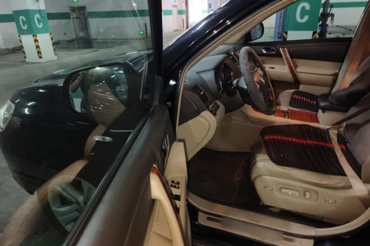 Used Toyota Highlander 2012 3.5L 4x4 7-Seater Ultimate Edition Driver Seat