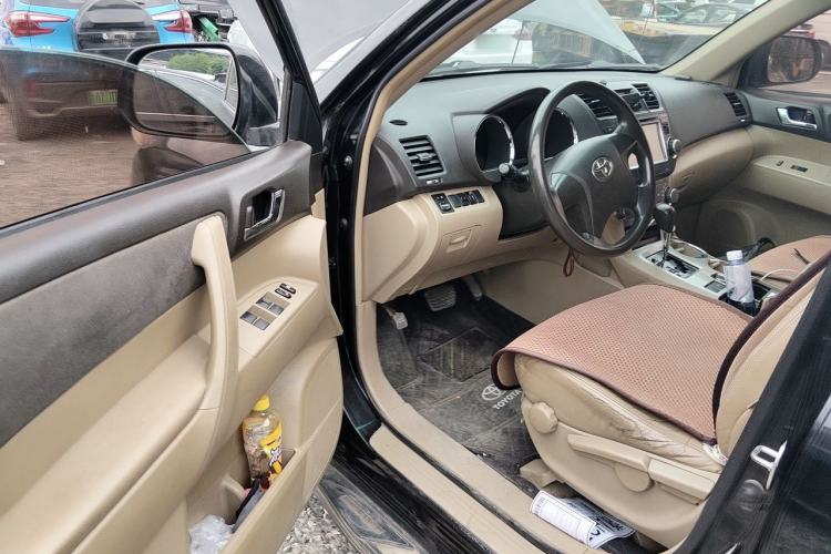 Used Toyota Highlander 2012 2.7L Two-Wheel Drive 7-Seater Elite Edition Driver Seat