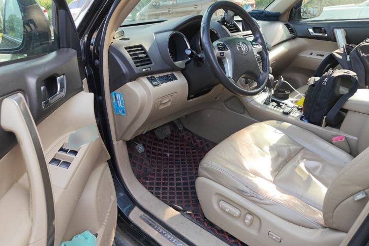 Used Toyota Highlander 2012 3.5L 4x4 7-Seater Luxury Edition Driver Seat
