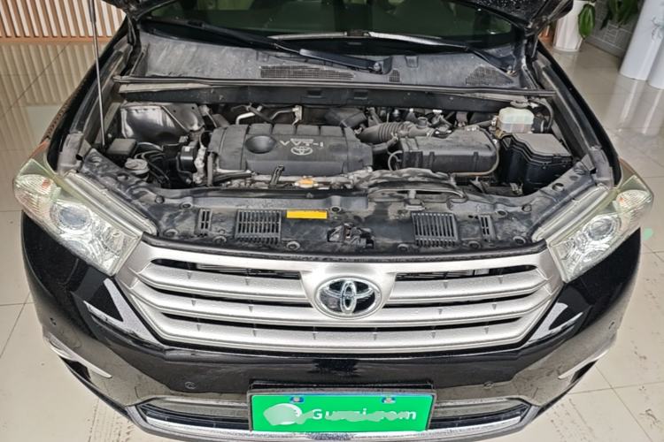 Used Toyota Highlander 2012 2.7L Two-Wheel Drive 7-Seater Luxury Edition Engine Bay