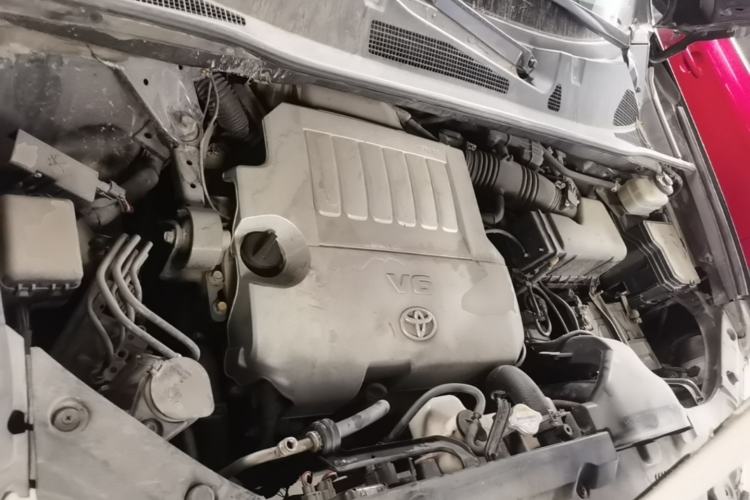 Used Toyota Highlander 2012 3.5L 4x4 7-Seater Elite Edition Engine Bay