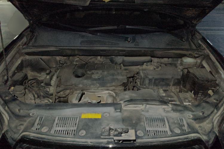 Used Toyota Highlander 2012 2.7L Two-Wheel Drive 7-Seater Luxury Edition Engine Bay