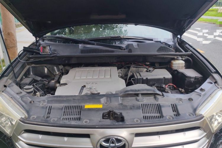 Used Toyota Highlander 2012 3.5L 4x4 7-Seater Luxury Edition Engine Bay