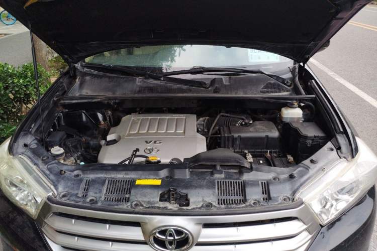 Used Toyota Highlander 2012 3.5L 4x4 7-Seater Elite Edition Engine Bay