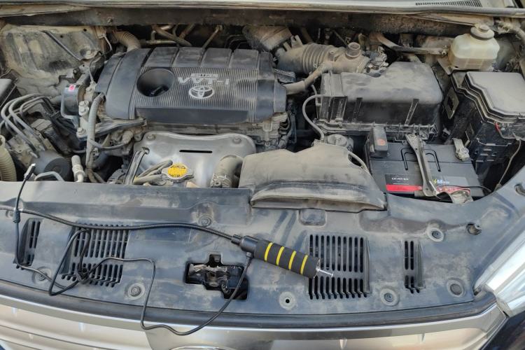 Used Toyota Highlander 2012 2.7L Two-Wheel Drive 7-Seater Luxury Edition Engine Bay