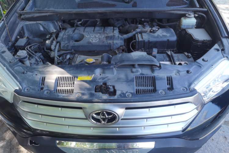 Used Toyota Highlander 2012 2.7L Two-Wheel Drive 7-Seater Elite Edition Engine Bay