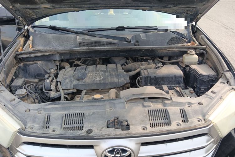 Used Toyota Highlander 2012 2.7L Two-Wheel Drive 7-Seater Elite Edition Engine Bay