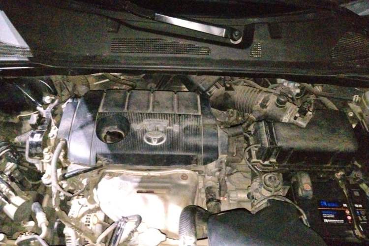 Used Toyota Highlander 2012 2.7L Two-Wheel Drive 7-Seater Elite Edition Engine Bay