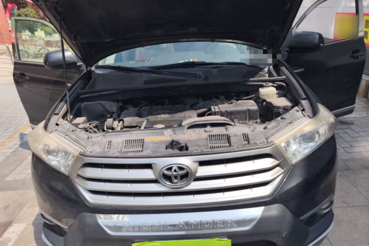 Used Toyota Highlander 2012 2.7L Two-Wheel Drive 7-Seater Luxury Edition Engine Bay