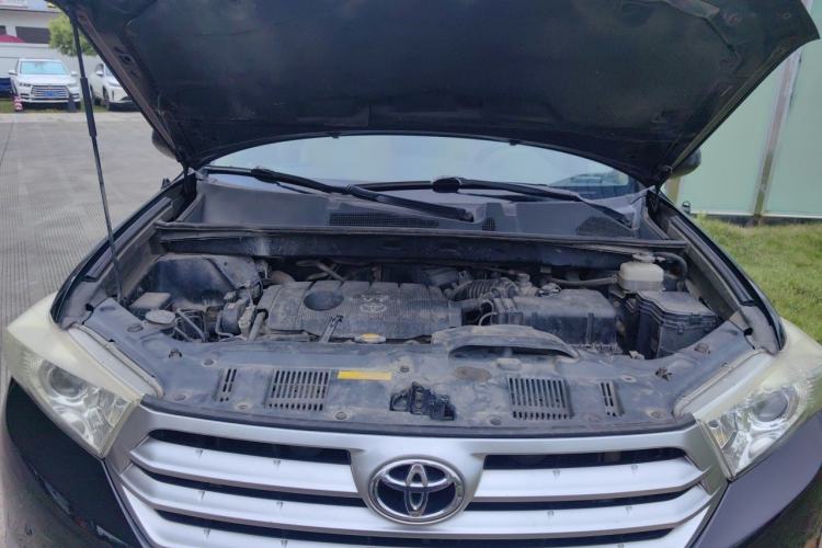Used Toyota Highlander 2012 2.7L Two-Wheel Drive 7-Seater Elite Edition Engine Bay