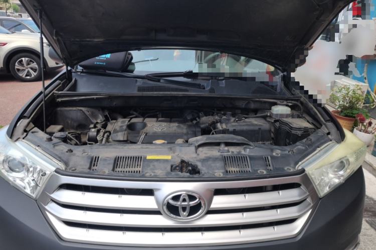 Used Toyota Highlander 2012 2.7L Two-Wheel Drive 7-Seater Luxury Edition Engine Bay