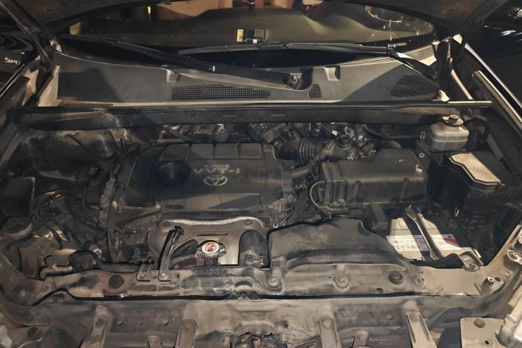 Used Toyota Highlander 2012 2.7L Two-Wheel Drive 7-Seater Elite Edition Engine Bay