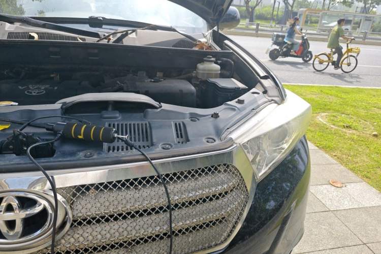 Used Toyota Highlander 2012 2.7L Two-Wheel Drive 7-Seater Luxury Edition Engine Bay Left