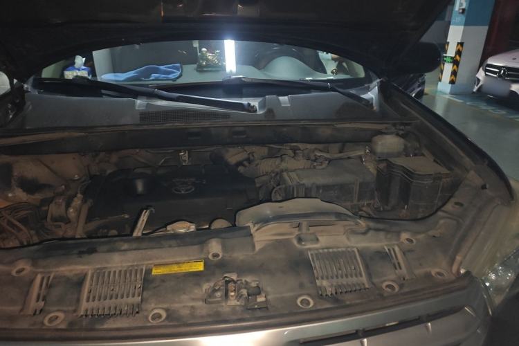 Used Toyota Highlander 2012 2.7L Two-Wheel Drive 5-Seater Sport Edition Engine Bay Left