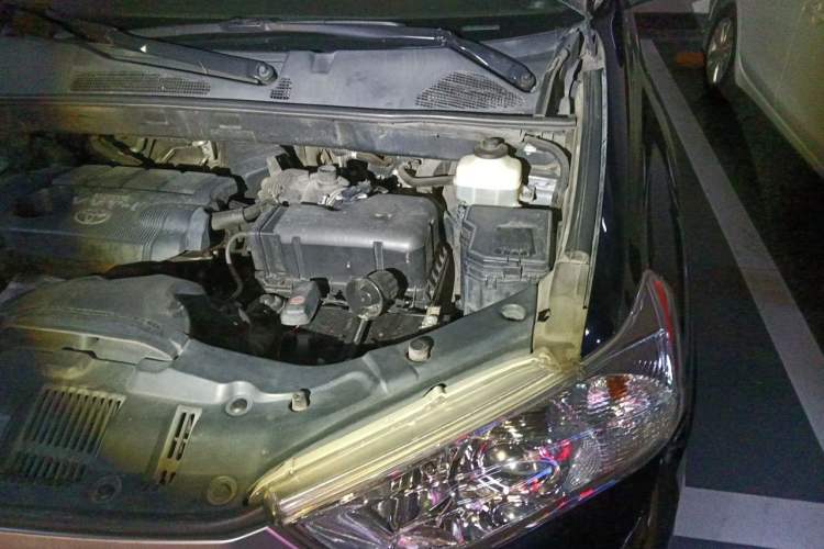 Used Toyota Highlander 2012 2.7L Two-Wheel Drive 7-Seater Luxury Edition Engine Bay Left
