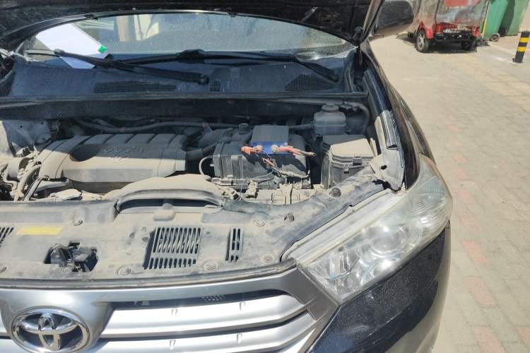 Used Toyota Highlander 2012 2.7L 2WD 5-Seater Elite Edition Engine Bay Left