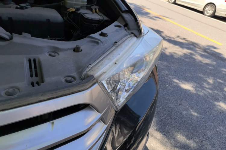 Used Toyota Highlander 2012 2.7L Two-Wheel Drive 7-Seater Luxury Edition Engine Bay Left