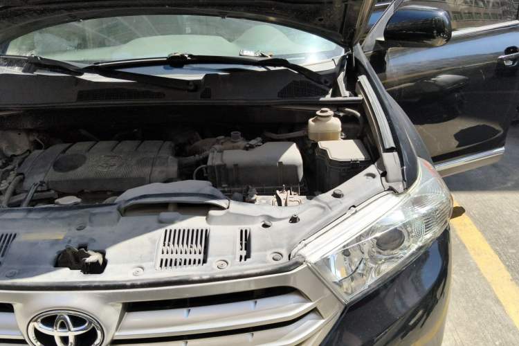 Used Toyota Highlander 2012 2.7L 2WD 5-Seater Elite Edition Engine Bay Left