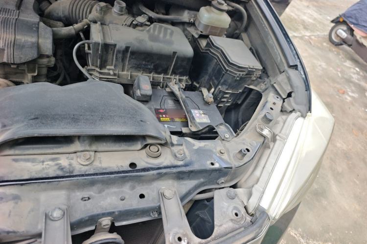 Used Toyota Highlander 2012 2.7L Two-Wheel Drive 7-Seater Elite Edition Engine Bay Left