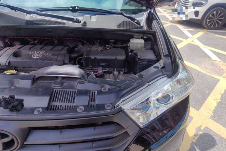 Used Toyota Highlander 2012 2.7L Two-Wheel Drive 7-Seater Luxury Edition Engine Bay Left