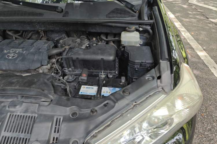 Used Toyota Highlander 2012 2.7L Two-Wheel Drive 7-Seater Luxury Edition Engine Bay Left