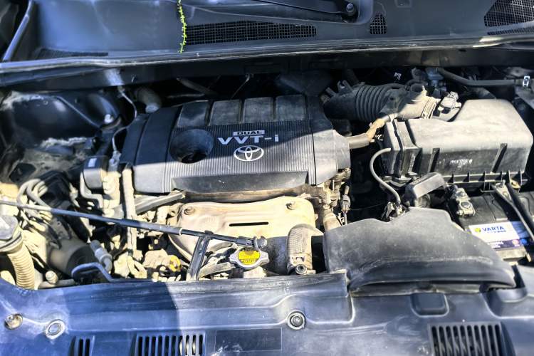 Used Toyota Highlander 2012 2.7L Two-Wheel Drive 5-Seater Sport Edition Engine Bay Left