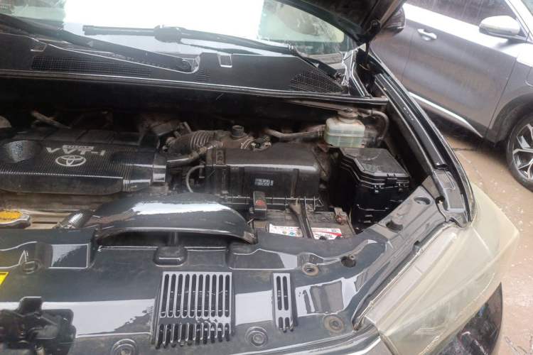 Used Toyota Highlander 2012 2.7L Two-Wheel Drive 7-Seater Luxury Edition Engine Bay Left
